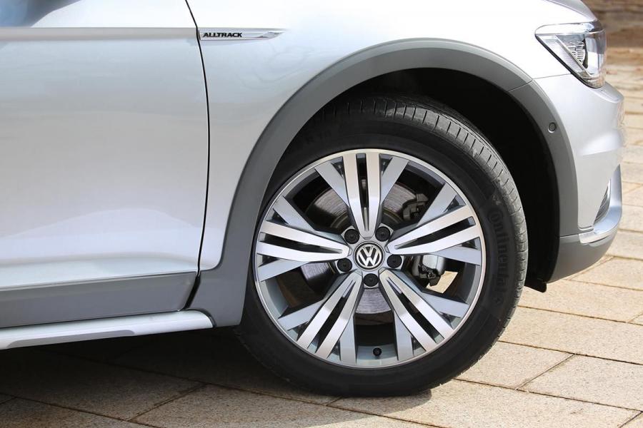 Колеса Volkswagen Passat Alltrack (B8) 2015 года  (JP) (фото 12 из 19)